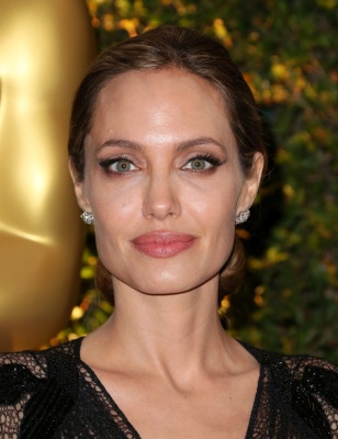 angelina_002.jpg