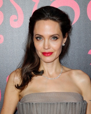 angelina_138.jpg