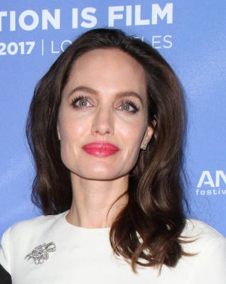 angelina_044.jpg