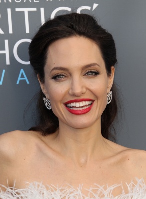 angelina_457.jpg