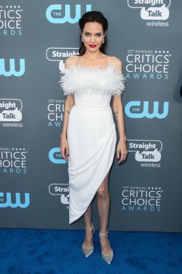 angelina_532.jpg