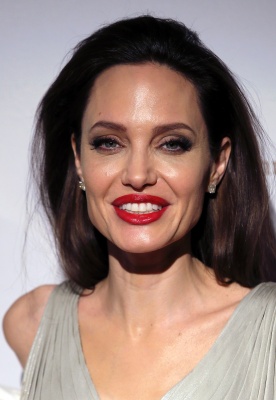 angelina_001.jpg