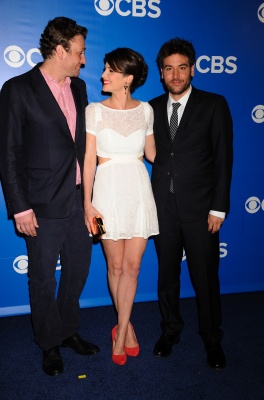 63083238_cobie_smulders_2012_cbs_upfront_052.jpg