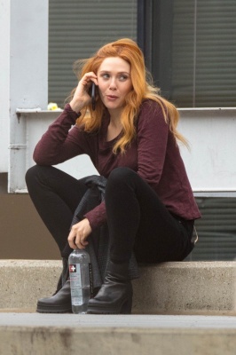 130229538_picturepub-elizabeth-olsen-004.jpg