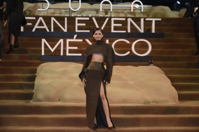 zendaya_0002~0.jpg
