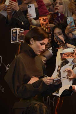 zendaya_0061~0.jpg