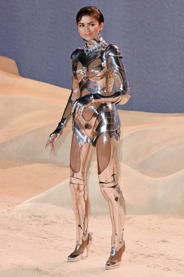 zendaya_1003.jpg