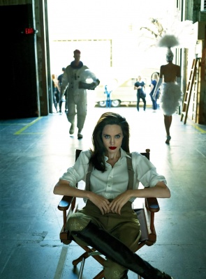 angelina_003~0.jpg