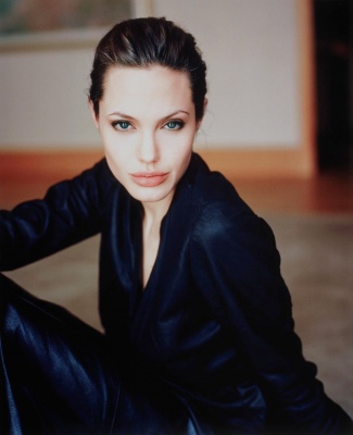 angelina_012.jpg